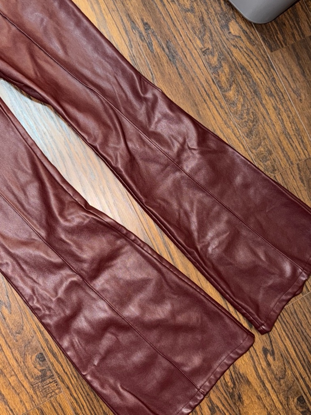 7 For All Mankind Burgundy Faux Leather Leggings - Picture 4 of 9